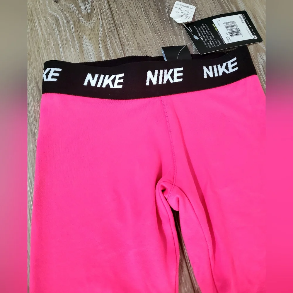 Girl's Nike Hot Pink athletic Leggings, White Swoosh Black Waistband Size 5 Or 6